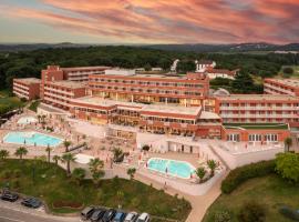 Hotel Albatros Plava Laguna，位于波雷奇的高尔夫酒店
