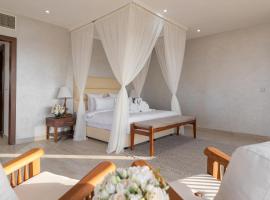 摄政西林营地豪华帐篷旅馆，位于乌姆赛义德的海滩短租房
