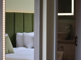 海里顿雷克斯度假村，位于达文特里的酒店