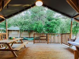 Glamping Camp Soline，位于比奥格勒·纳·莫鲁的度假村