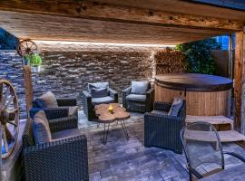 Hochjochstöbli B&B Alpine Easy Stay，位于施伦斯的酒店