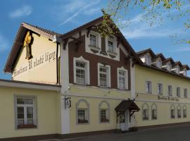 Hostinec U Zlaté lípy，位于Noviny pod Ralskem的酒店