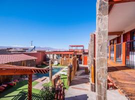 Hotel Casa Algarrobo，位于圣佩德罗·德·阿塔卡马的酒店