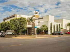Hotel Mandino，位于Lucas do Rio Verde的酒店