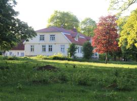 Yxkullsund Säteri B&B - Manor & Estate since 1662，位于拉甘的酒店