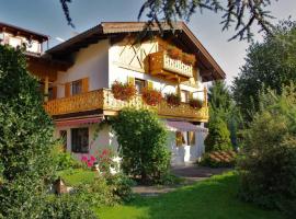 Gästehaus Lödermann，位于加尔米施-帕滕基兴的酒店