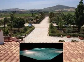 PALM PARK TRAPANi- parking Piscina a 10 minuti dal centro e dal mare