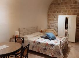 艾卡瑞提尔旅馆，位于特拉尼的酒店