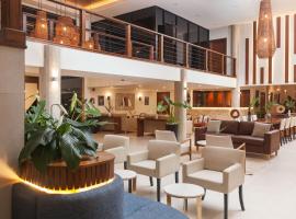 Cara Hotels Trinidad，位于Claxton Bay布莱顿港附近的酒店