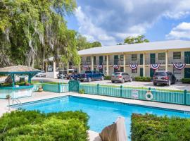 Steinhatchee River Inn and Marina，位于Steinhatchee的酒店