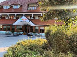 Hotel reAktiv，位于兹雷切泽雷斯温泉Spa中心附近的酒店