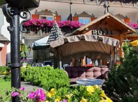Villa Martha Vintage Hotel-B&B，位于圣克里斯蒂娜的酒店