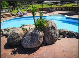 La roccia restaurant，位于Galluccio的酒店