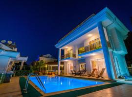Milez Sultan luxury villa by Solo Villa，位于厄吕代尼兹的酒店