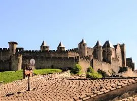 A l'ombre des remparts