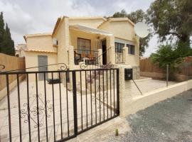 Villa Rosa Ferienhaus Costa Blanca La Marina San Fulgencio Alicante，位于拉马丽娜的酒店