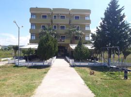 Hotel Mema，位于Vilë-Ballaj的酒店