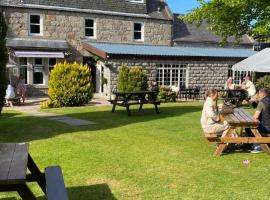 Bennachie Lodge Hotel in Kemnay，位于因弗鲁里的酒店