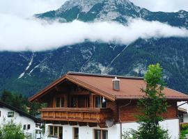Schickster Mountain Lodge，位于Unterweidach的带停车场的酒店