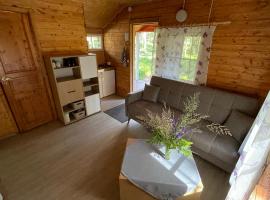 Metskonna Forest House，位于Nõva的酒店