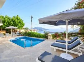 Luxus Villa Skyla mit 5 Schlafzimmern & Meer-Blick