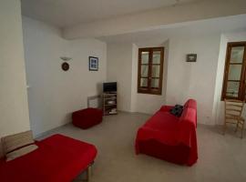 Gîte communal presbytère，位于Pézilla-de-Conflent的酒店