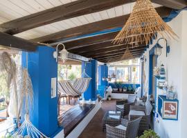 Clelia Case Vista Mare，位于乌斯蒂卡的住宿