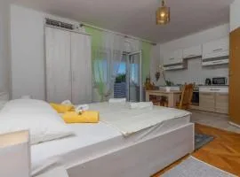 Studio Apartment Iva