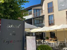 Logis Hotel Restaurant des Voyageurs，位于勒马尔奇奥·维勒的酒店