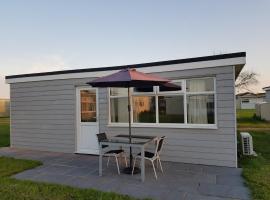Camber Sands Holiday Chalets - The Grey，位于坎伯利的度假园