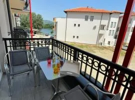 Apartmani Tašić Lakeview Suite