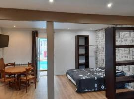 studio rdc avec terrasse，位于朗迪夫利耶的酒店
