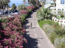 kaDevi piazza Bresca - pieno centro, parcheggio, bici，位于圣雷莫的公寓