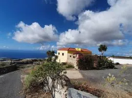 Impeccable 2-Bed House in Guia de Isora