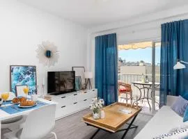 Cozy apartment next to the beach and Nerja center