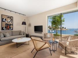 MAIORA Luxury Island Suites，位于萨利的带泳池的酒店