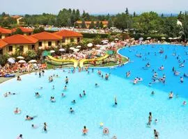 Camping Bella Italia in Peschiera del Garda - Gardasee