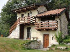 Holiday home in Madonna Del Sasso 22866，位于Madonna del Sasso的酒店