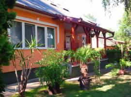 Holiday home in Balatonlelle 19051，位于巴拉通雷勒的酒店