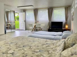 Studio in Stadtnähe Zürich mit guter Verkehrsanbindung，位于Adliswil的酒店