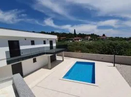Villa Mare - Modern villa with swimming pool and jacuzzi