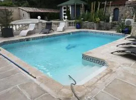 Appartement design avec piscine