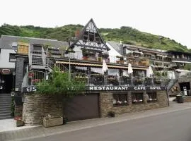苏姆瓦维格海蓝博格餐厅酒店