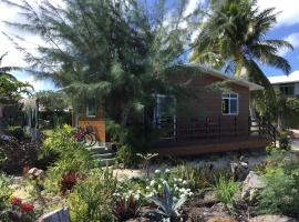 Matira Beach Bungalow Waterfront，位于波拉波拉的海滩短租房