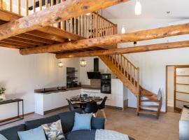 Loft tout équipé au cœur d'un domaine viticole，位于Campsas的酒店