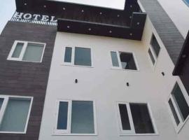 Hotel gold crown，位于Beās的酒店