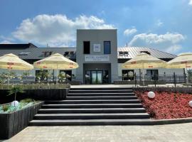 Hotel Garbów *** Centrum Konferencyjno - Bankietowe，位于Garbów的酒店