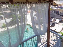 Hotel Odysseas，位于波利克罗诺的酒店