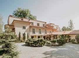 Villa Toscana，位于华沙的酒店