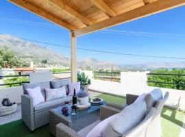 Casa Vasilia Traditional Home